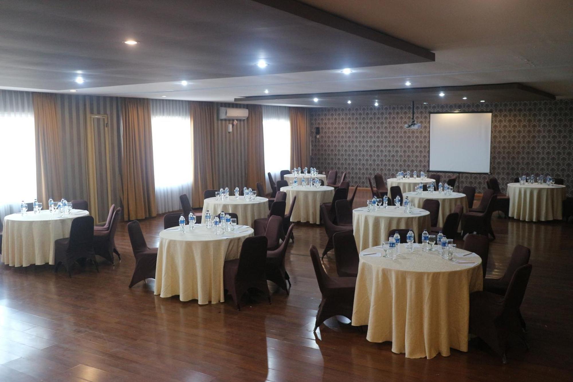 Grand Dian Boutique Hotel Cirebon Εξωτερικό φωτογραφία